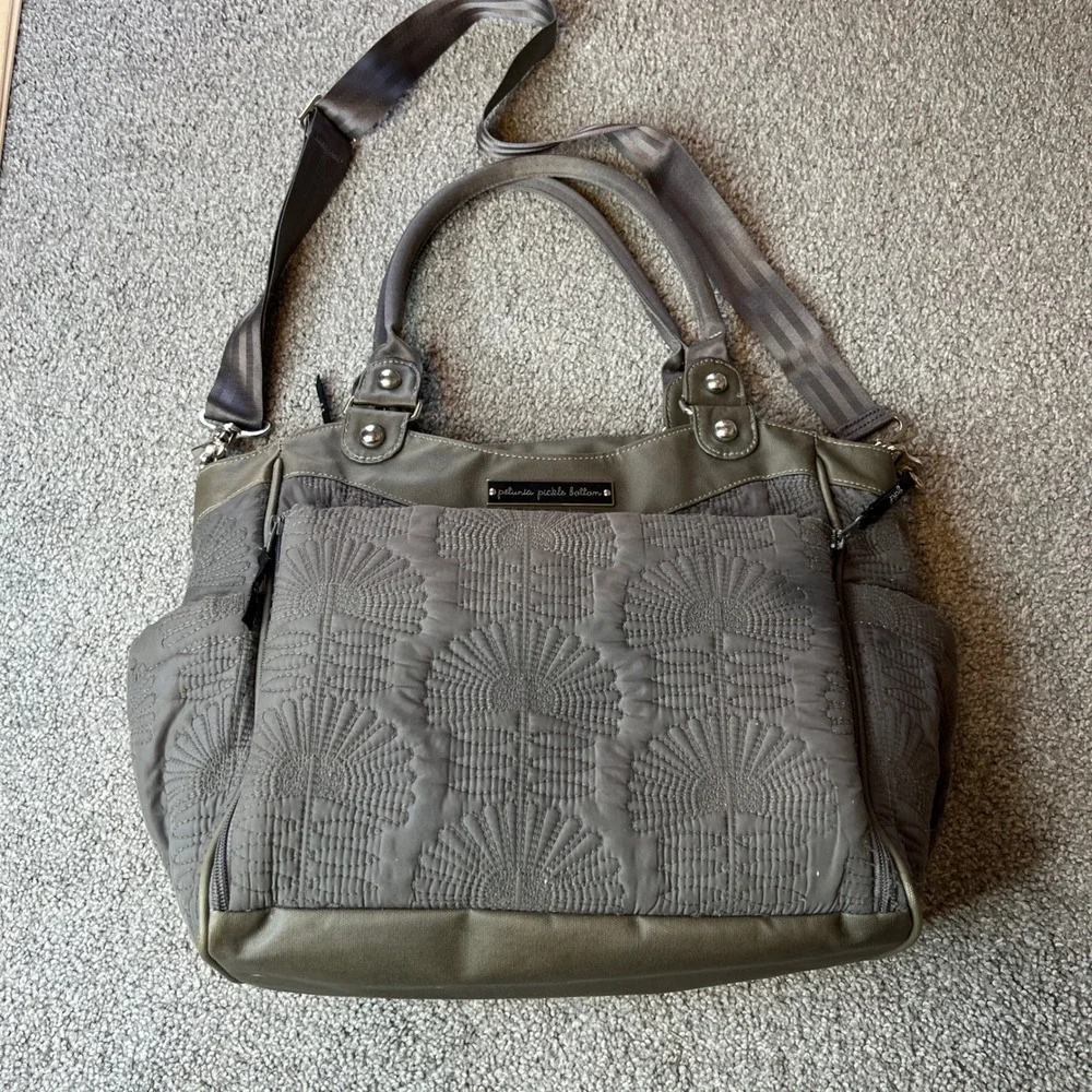 Petunia Pickle Bottom Diaper Bag Grey Quilted Shell Pattern city carryall casual